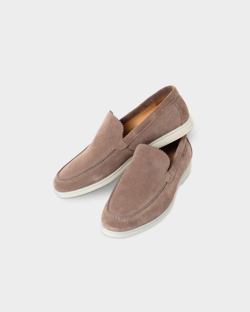 MONACO - BEIGE SUÈDE YACHT LOAFERS